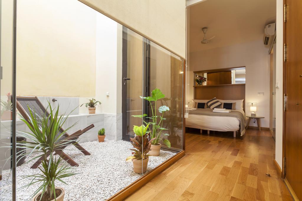 Artist'S Charming Design - Space Maison Apartments Sevilla Bagian luar foto